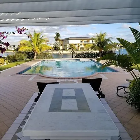 Beautiful 3 Bed 3 & A Half Bath Home With Pool & Dock Slip